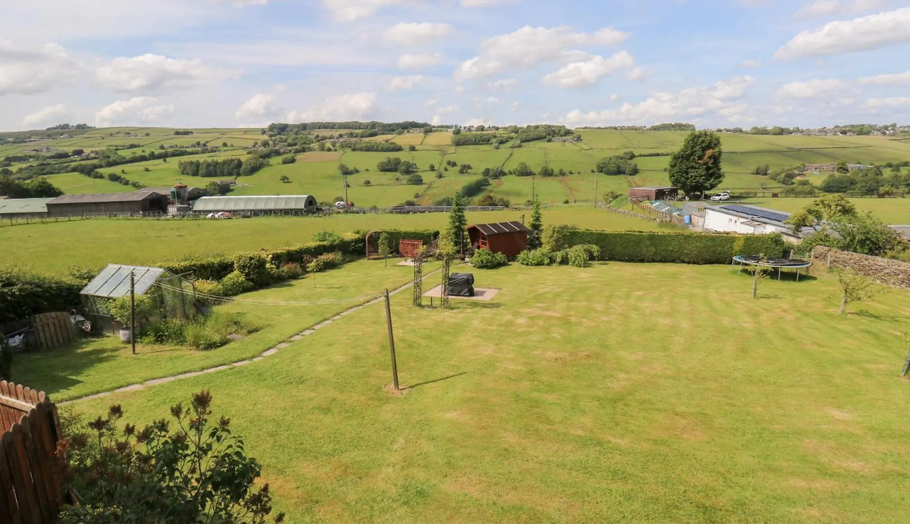 The Thyme House Villa Keighley 0*,
